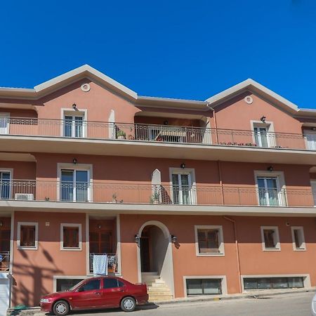Апартаменты Dina Studio Argostoli 1 Экстерьер фото