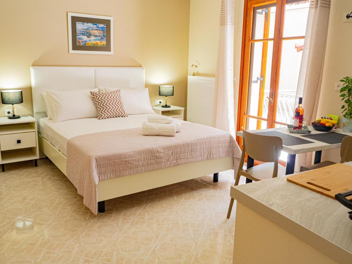 Апартаменты Dina Studio Argostoli 1 Экстерьер фото